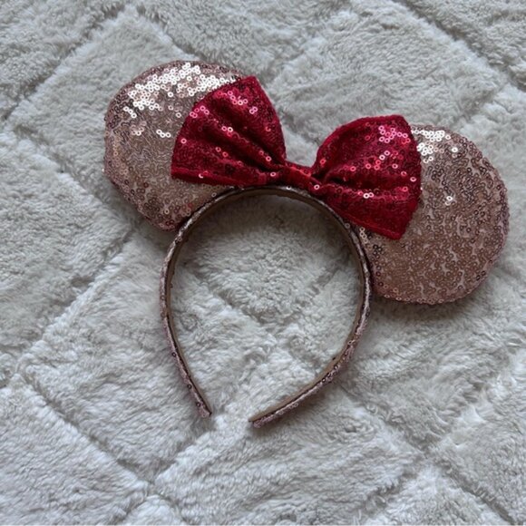 Disney | Rose Gold Sequin Minnie Mouse Ears With Red Bow - Picture 1 of 4